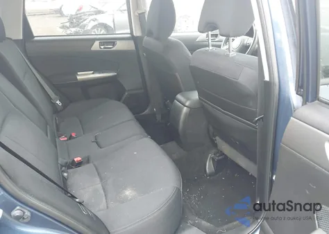 2012 Subaru Forester 2.5X Premium z USA, uszkodzony, nr VIN JF2SHADCXCH427432